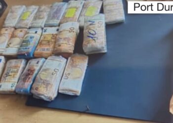 Zbulohen mbi 176 mijë euro në autobusin që vinte nga Bari, pranga dy shoferëve