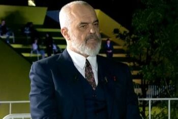 Opozita bllokoi Kuvendin, reagon Rama: Janë një çorbë interesash. Berisha përfaqëson botën tjetër, ndërsa Basha…!