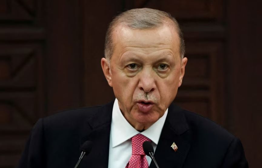 Erdogan pritet të përballet me kritika për pritjen udhëheqësve të Hamasit: Turqia është ofruar të ndërmjetësojë krizën në Izrael