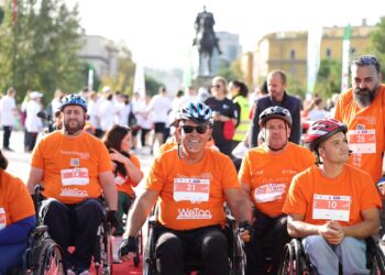 “We too”/ Njihuni me garuesit e veçantë të Maratonës së Tiranës