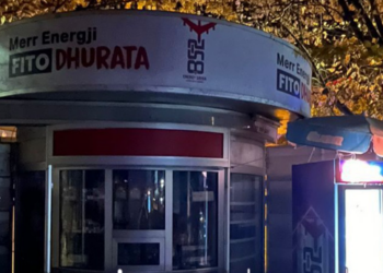 Emri/ Hajduti ‘qejfli’, vodhi paketa cigaresh dhe pije gjatë natës, arrestohet 44-vjeçari në Sarandë