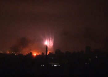 Izraeli zgjeron operacionet ushtarake, humbet kontakti me banorët në Gaza