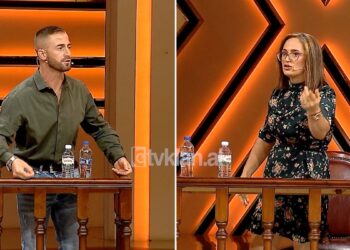 “Jepnit 50 mijë Lekë për të marrë provimet! Ku e ke diplomën?”, motra shpërthen keq ndaj vëllait