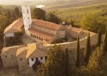 VIDEO / Rama ndan pamjet: Manastiri i Ardenicës, destinacion i rëndësishëm turistik