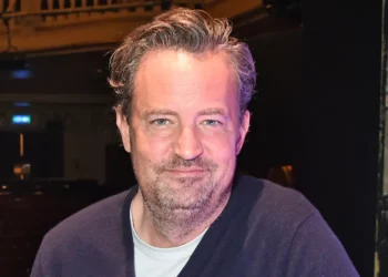 Në pritje të testeve toksikologjike, nisin hetimet për shkaqet e vdekjes së Matthew Perry