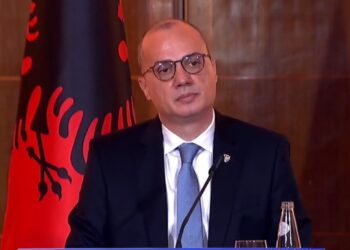 Sulmi me raketa i Hamasit në Izrael/ Hasani: Shqipëria e dënon ashpër, jemi kundër terrorizmit