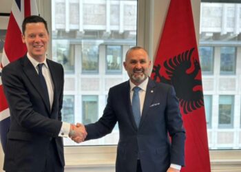 Shqiptarët e burgosur në Angli do vuajnë dënimin në atdhe