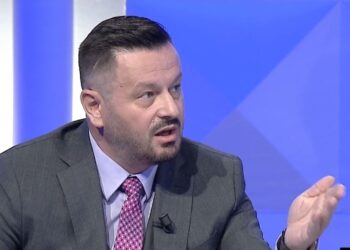 “Sistemi i drejtësisë ka anashkaluar Kushtetutën”, Ndreca-Bylykbashit: Me këtë qëndrim po i rëndon pozitën zotit Berisha