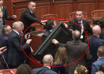 E njëjta mendësi, këtu e 32 vjet…