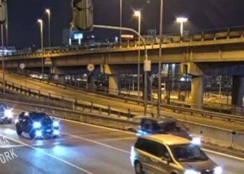 VIDEO/ Tragjedia me 21 të vdekur në Itali, momenti kur autobusi bie nga mbikalimi