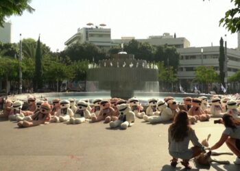 Agonia rritet teksa pengjet mbahen nga Hamasi, familjarët: Ndaloni luftën