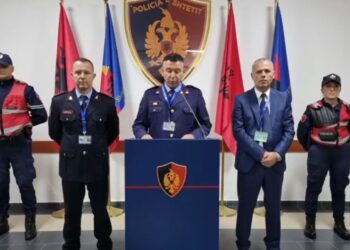 EMRAT/ Operacion antidrogë i policisë, arrestohen 5 persona, 3 prej tyre vëllezër: U sekuestruan 158 kg kanabis e 14 mijë euro