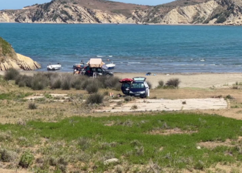 Gjiri i Portonovës “pushtohet” nga turistët e huaj edhe në tetor