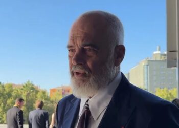 “Shqipëria po punon intensivisht”/ Takimi me liderët e BE, Rama: Patëm disa tryeza. Hapja e negociatave, çështja kryesore