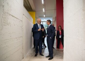 Kapërcehet ngërçi, ‘rikthehet ‘normaliteti’, Rama takohet me Mitsotakis