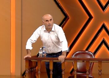 VIDEO/ Shpërthen Eni Çobani: S’mbahesh ti për burrë prandaj ndahen dynjaja!