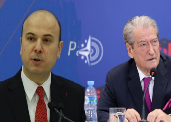 Berisha: Dhëndri im u detyrua të shkruajë 292 statuse në Facebook sepse e censuronte Basha