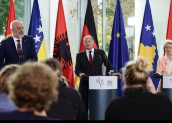 Samiti i procesit të Berlinit/ Scholz të hënën në Tiranë, do kërkojë takim mes Kurtit e përfaqësuesit të Serbisë