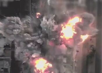 VIDEO/ Ushtria izraelite rrafshon 100 objektiva në Rripin e Gazës