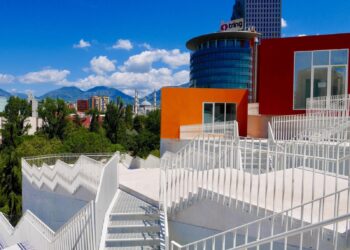 ”Lonely Planet Italia”: Tirana, kryeqyteti i ri i teknologjisë së lartë i Evropës Lindore