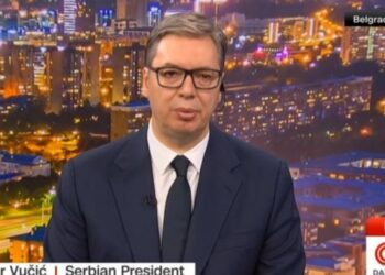 “S’dua luftë me Kosovën, do konfliktohesha me NATO-n”/ Gazetarja e CNN tallet me Vuçiç: Të dhemb më krahu, apo je gati për “Ohrin”…?