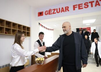 Rama në Dibër: Investimet për shkollat profesionale, rrugë e sigurt për integrimin e të rinjve në tregun e punës