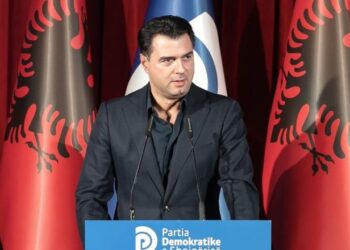 “Të tregojmë kush janë politikanët e llumit”/ Basha: Vettingu në politikë, listat e hapura, Shqipëria një zonë zgjedhore dhe vota e diasporës