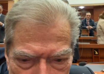 Facebook-u dëshmon portretin e vërtetë të Berishës