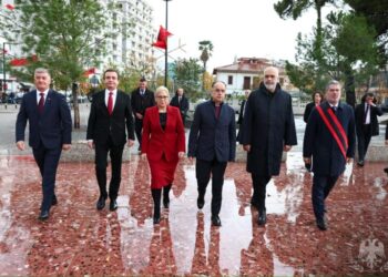 Presidenti Begaj: Dita e Flamurit, si simboli përfaqësues e përbashkues i kombit