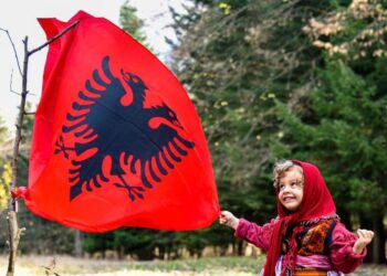 Rama: Gëzuar përvjetorin e 111 të flamurit të Pavarësisë