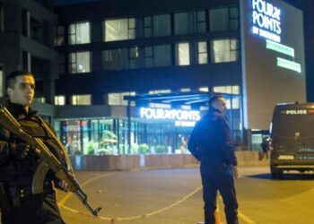 Nën masa të rrepta sigurie, kombëtarja e futbollit të Izraelit mbërrin në Kosovë