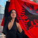 Dua Lipa uron Pavarësinë me flamurin kuqezi: Një komb, një flamur