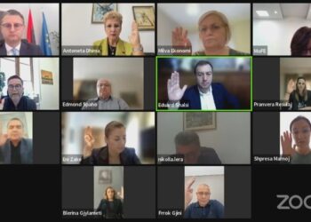 Mjaftojnë 22 minuta diskutim që deputetët e Ekonomisë të miratojnë online projektbuxhetin e 2024