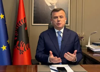 Balla flet për median gjermane: Italia do t’i përdorë pa shpërblim zonat shqiptare
