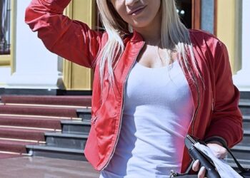 Gazetarja kujton: Bodyguard-ët e Berishës më flakën nga shkallët, kur i shkova për intervistë