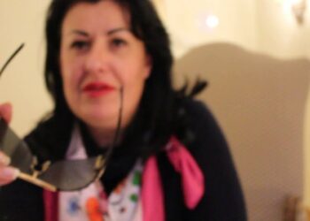“Meta na vinte në shtëpi, i bënte presion Kastriotit për t’i marrë para për fushatë”, çfarë deklaronte Vojsava Ismailiaj për aferën CEZ-DIA