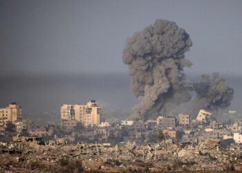 Pas shtatë javësh luftë, hyn në fuqi armëpushimi në Gaza