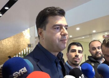 Pse nuk protestoni në Kuvend? Basha ‘përplaset’ me gazetarët: Seancat janë asgjësuar nga pazari Rama-Berisha