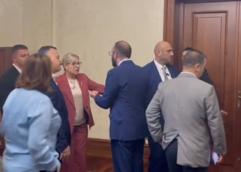 Të hënën mblidhen 5 komisione! Nga Berisha pritet bllokim dhe kaos. Ja plani B i mazhorancës