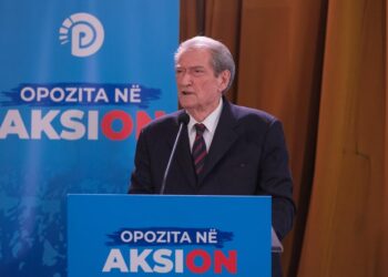 Po tallet në Lushnje?! Berisha: Do nxjerrim lepurin nga barku i shqiptarëve, do zgjojmë luanin. Beteja jonë do vazhdojë