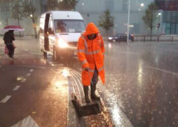 Reshjet në Tiranë, Veliaj thirrje qytetarëve: Të gjitha skuadrat janë në terren, të evitojmë lëvizjet e panevojshme