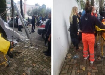Aksident i rëndë pranë Kryeministrisë, makina përplas në trotuar çiftin e të rinjve
