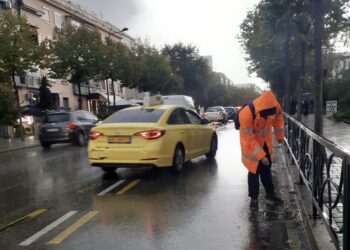 Stuhia ‘Ciaran’ përfshin Tiranën/ Veliaj apel qytetarëve: Minimizoni lëvizjet në 24 orët në vazhdim