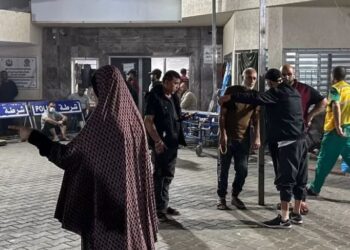 Palestinezët në Gaza të dëshpëruar për ushqim!