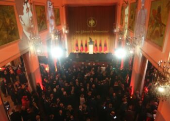 Pritje zyrtare në Presidencë për 111-vjetorin e Pavarësisë, Begaj: Kjo ditë e ka gjetur vendin një hap më pranë BE, politika…!