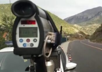 ‘Ferri’ për shoferët/ Nis përdorimi i radarit inteligjent, ju kap “mat” para se të shkoni te kamera e policisë