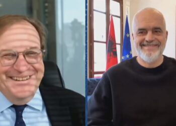 “Ismail Qemali, gjyshi im. E shikoni ngjashmërinë”/ Rama batuta me presidentin Kempe për portretin e themeluesit të shtetit shqiptar