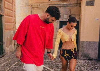 Thellohen zërat për ndarjen e Ledri Vulës dhe Sara Hoxhës, këngëtari fshin nga YouTube këngën me partneren