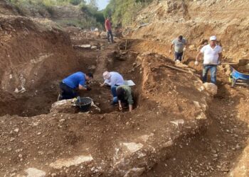 FOTOT/ Rama: Zbulime mbresëlënëse në Himarë, zbulohet tuma e tretë, e njëjtë me atë të pjesës tjetër të Ilirisë