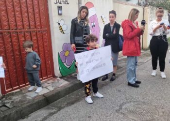 Nuk hetuan dhunën ndaj 3-vjeçares në kopshtin privat, merren në hetim dy nënkomisarë policie